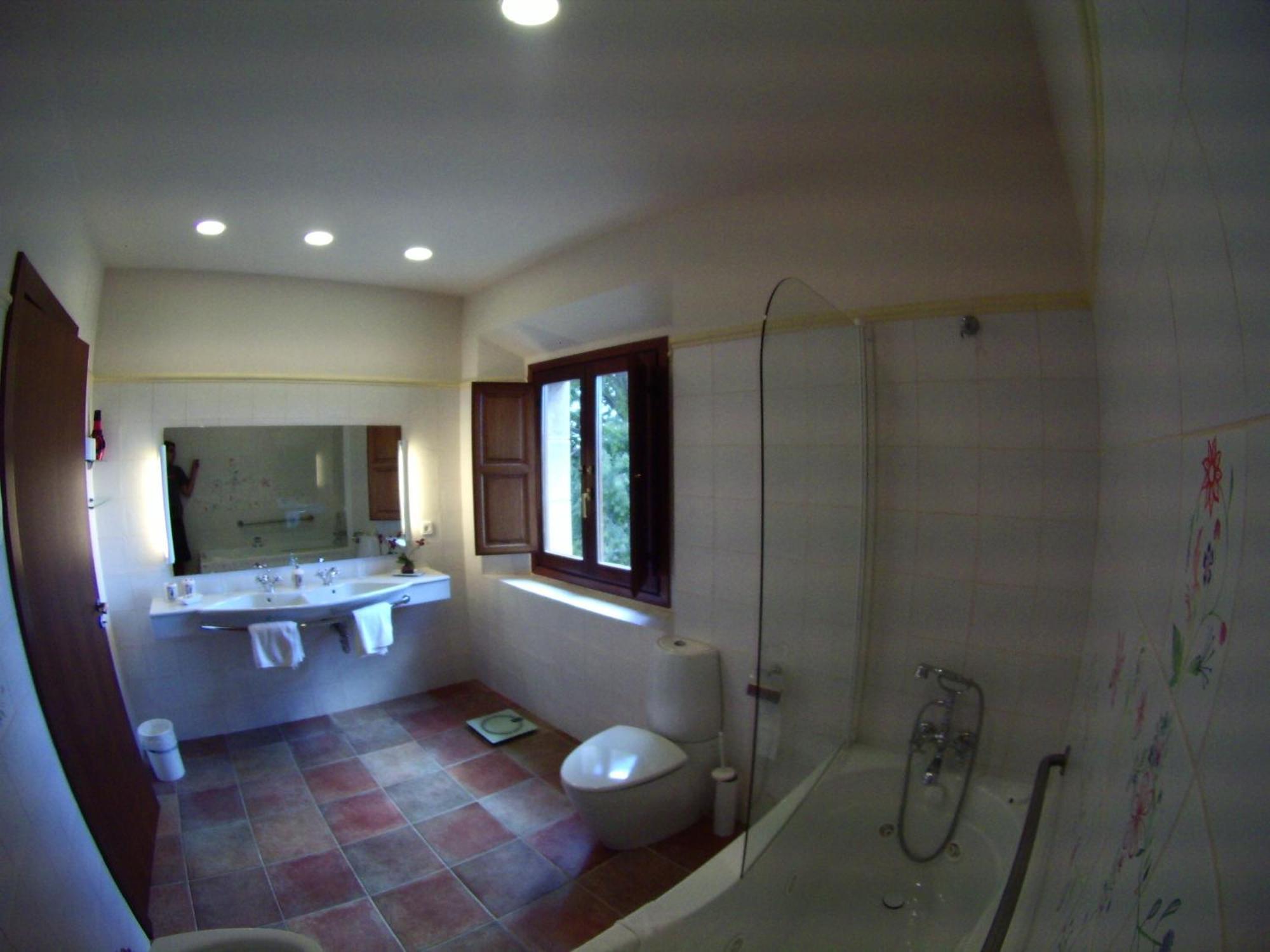 Mas Duc Guest House Brunyola Exterior photo